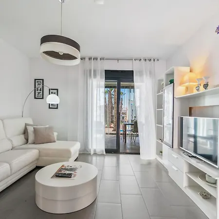 Oasis 1 By Interhome